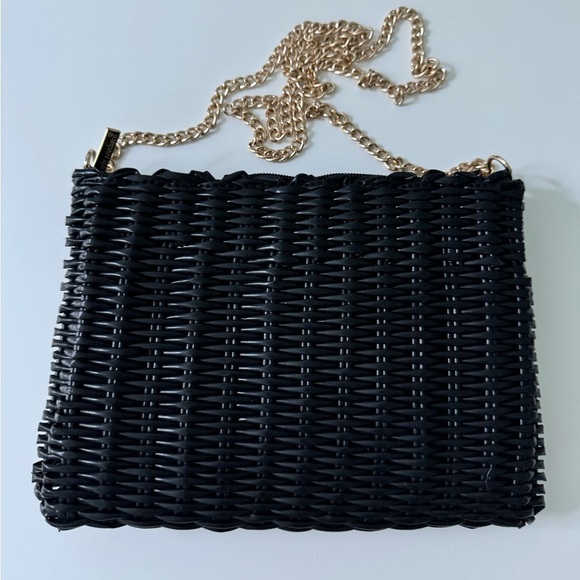 Simply Southern Key Largo Black Woven Purse with Gold Accents - Picture 2 of 9
